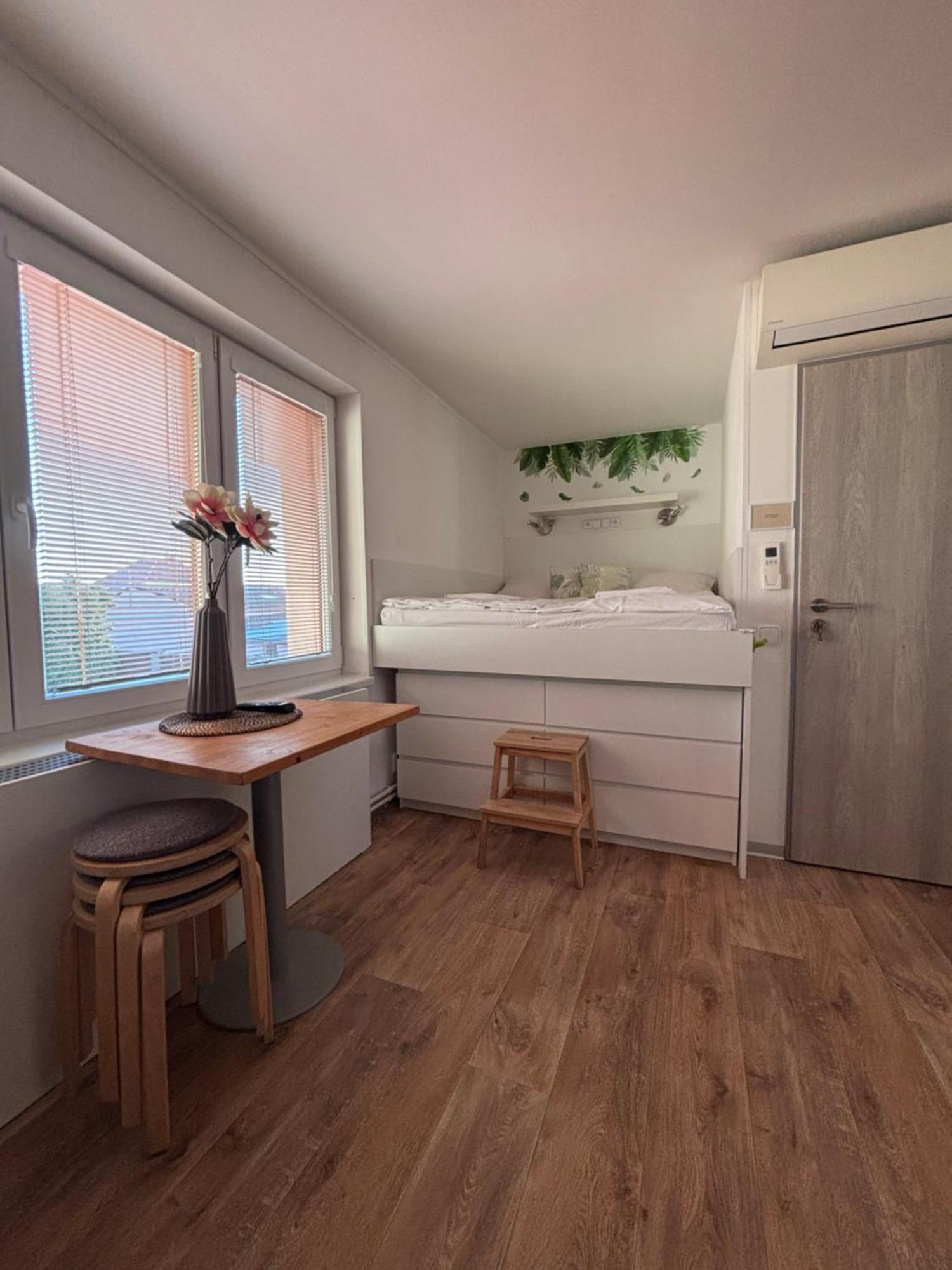 Apartmany Marco Polo Lednice Exterior foto