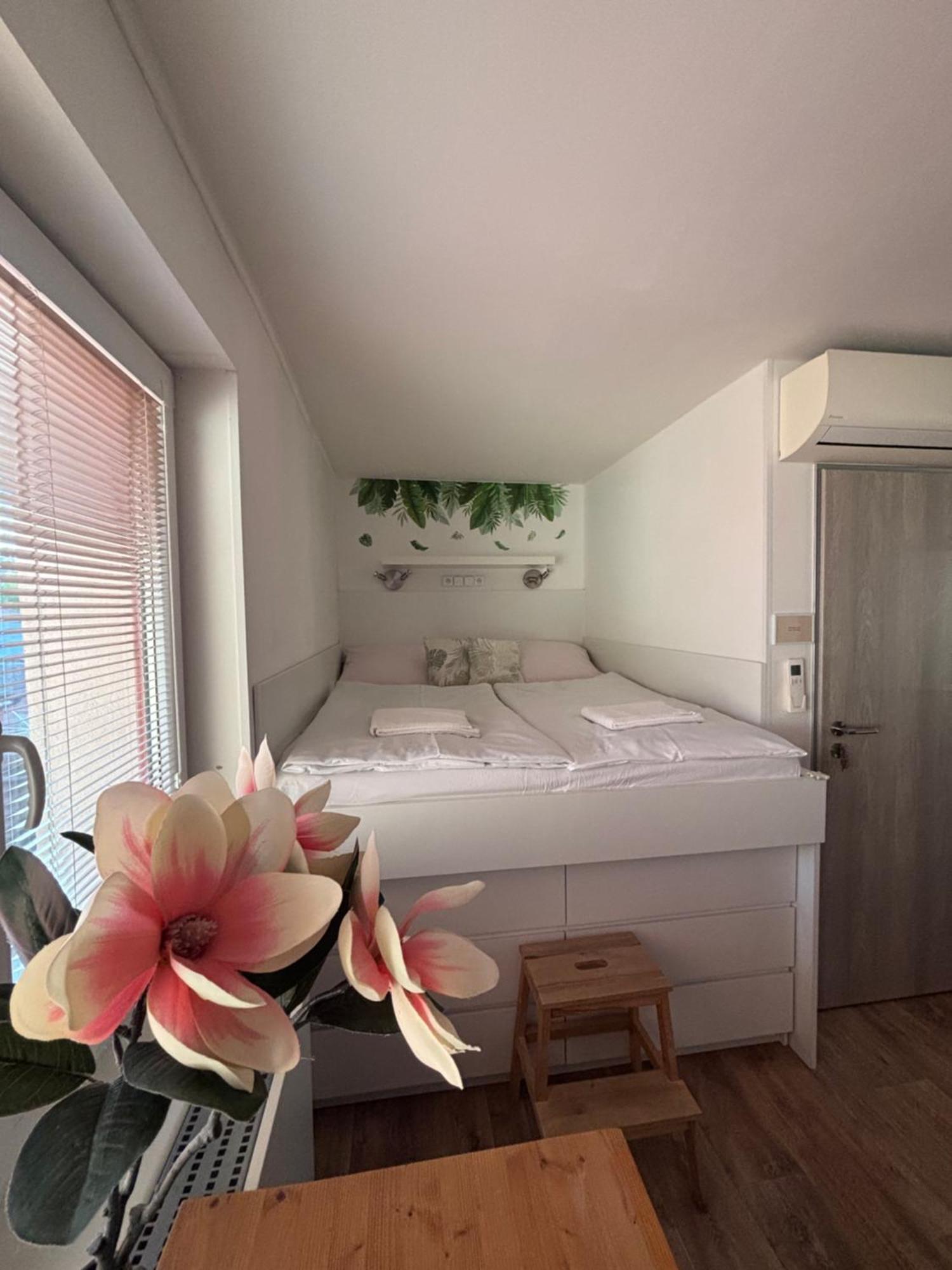 Apartmany Marco Polo Lednice Exterior foto